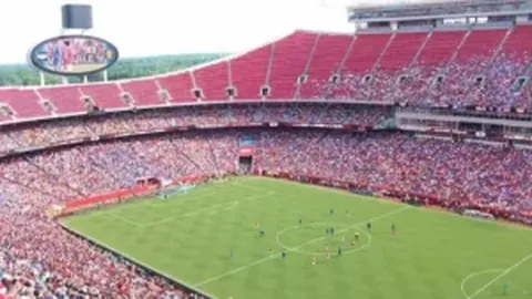 海港亚冠连败收场，实力不济遭1比5惨痛失利